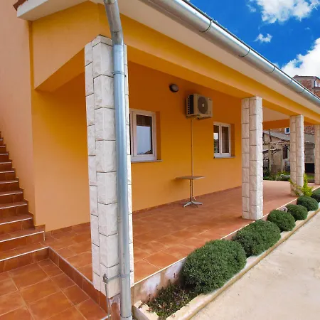Apartament Stjepan 1573 Fažana